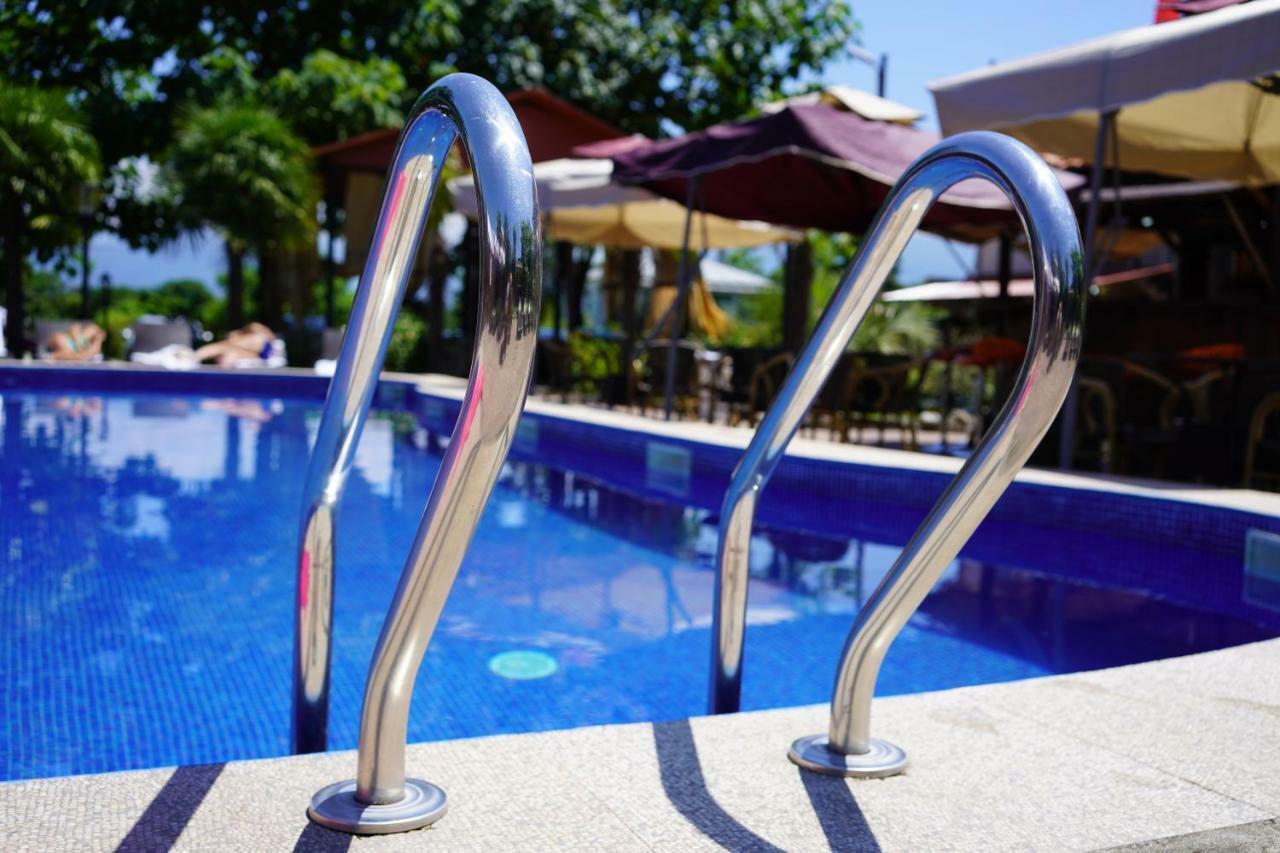 Ponto Hotel Kobuleti Exterior photo