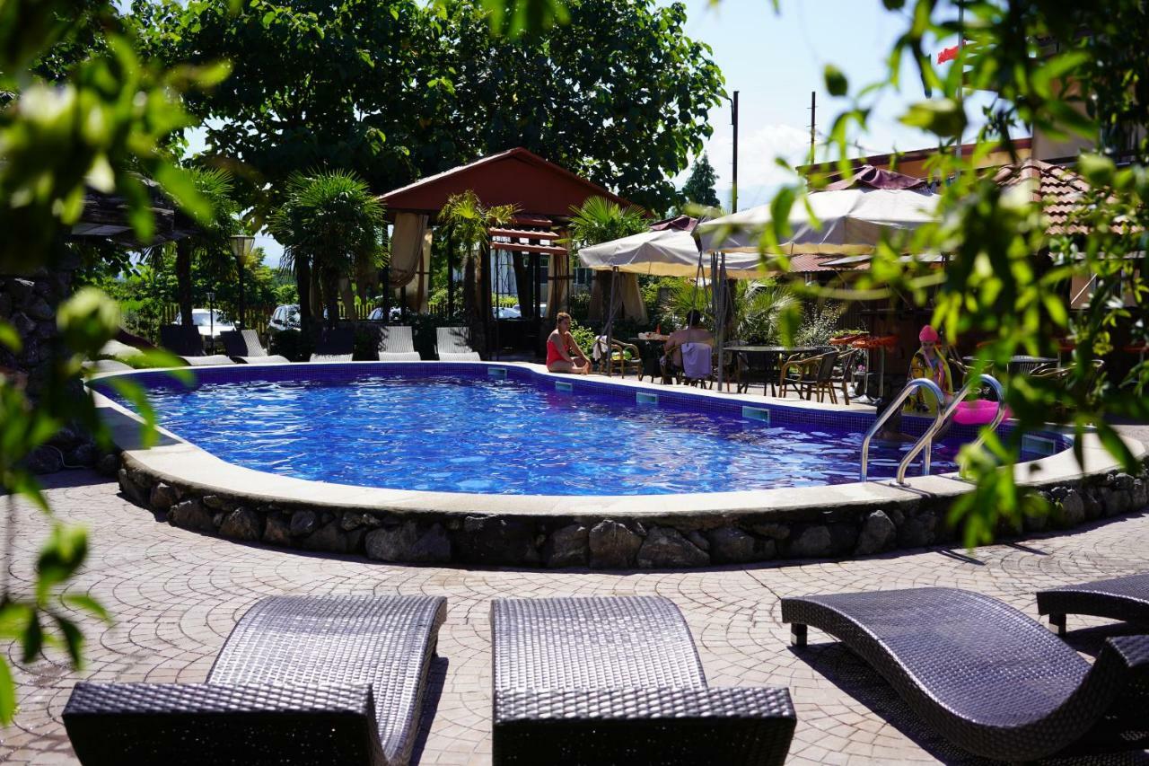Ponto Hotel Kobuleti Exterior photo